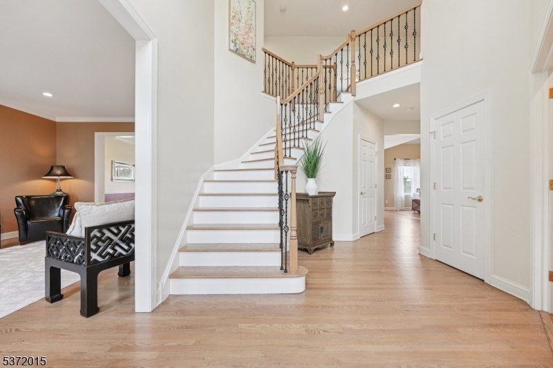 Property Photo:  17 Patrick Henry Pl  NJ 08551 