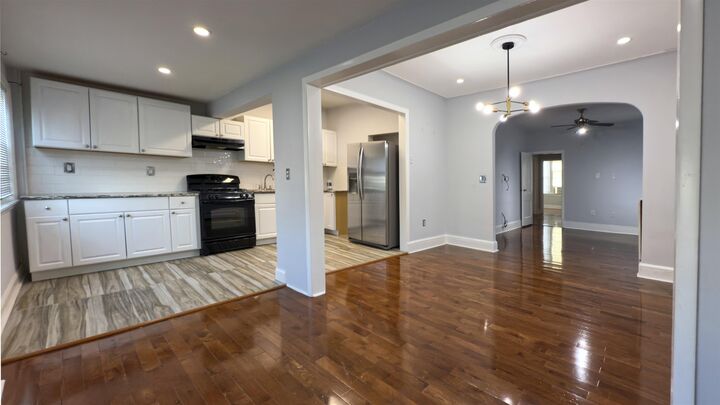 273 Woodlawn Ave #2  Jc, West Bergen NJ 07305 photo