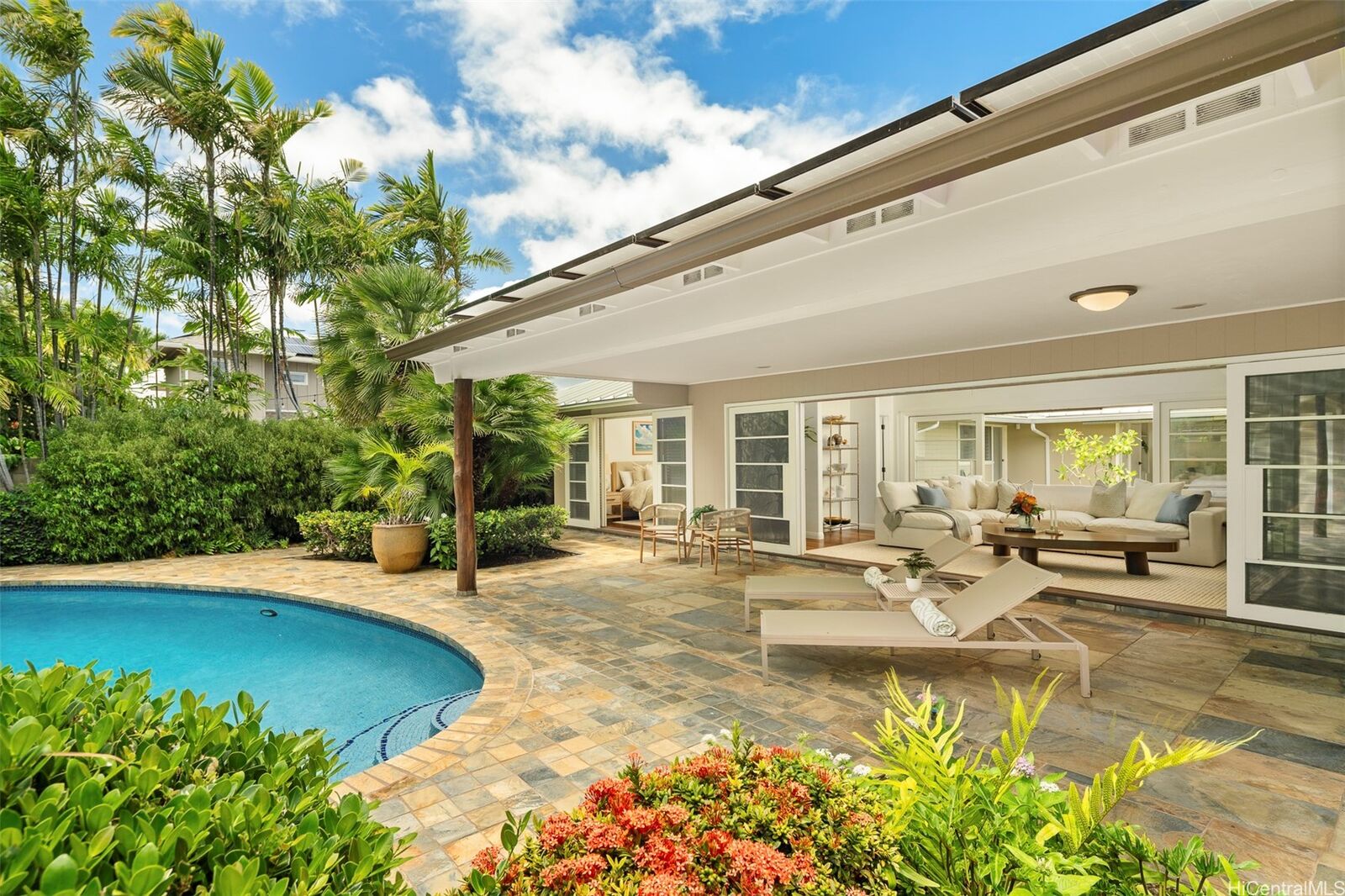 Property Photo:  646 Honua Street  HI 96816 