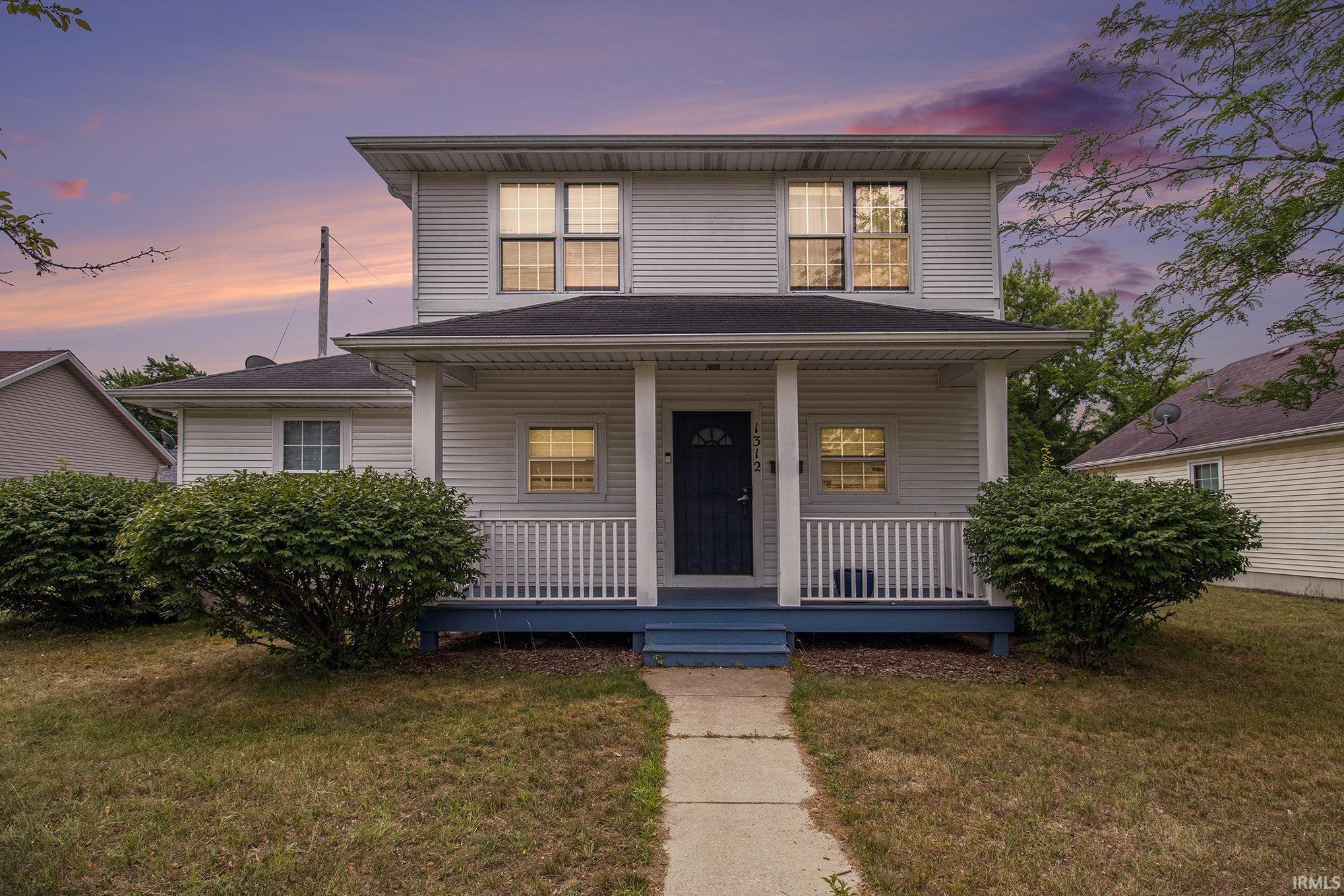 Property Photo:  1312 W Washington Street  IN 46601-2654 