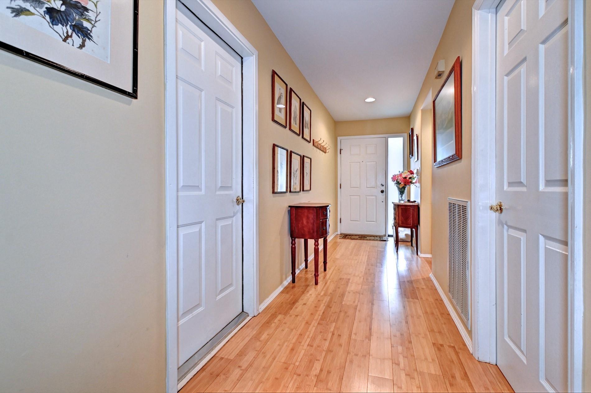 Property Photo:  8 Kismet Court  NY 11961 