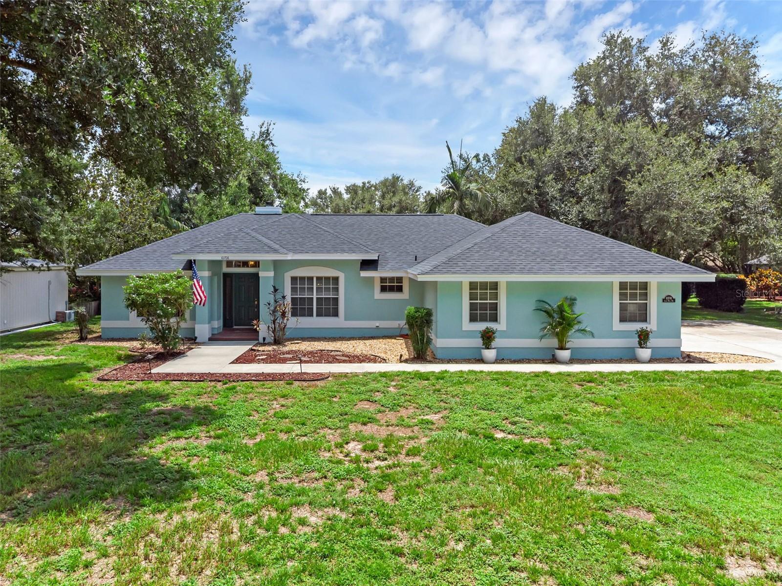 Property Photo: 10708 Lake Hill Drive FL 34711