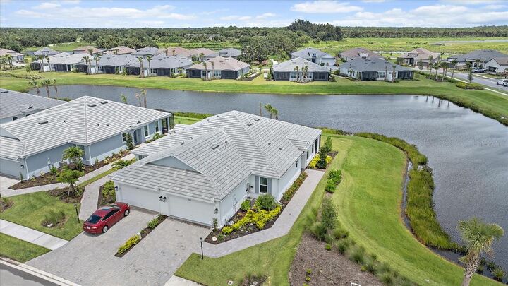 Property Photo:  8045 Moonbeam Avenue  FL 34241