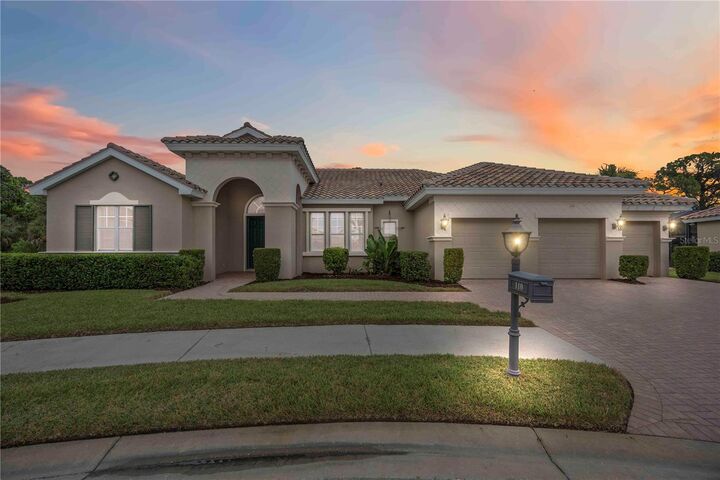 Property Photo: 110 Vicenza Way FL 34275