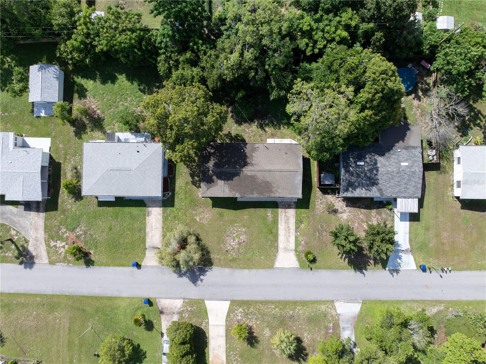 Property Photo:  27 S Barbour Street  FL 34465 