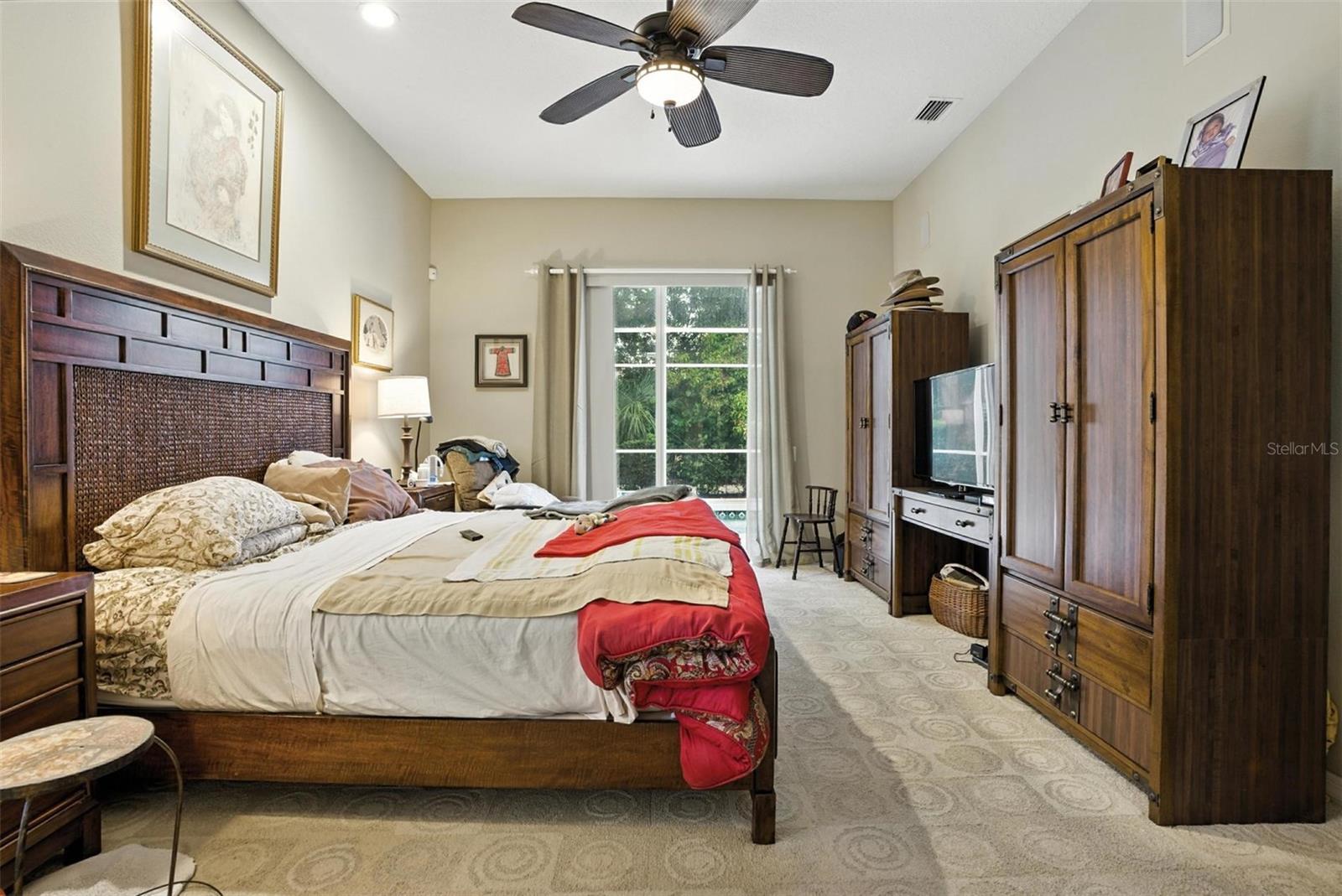 Property Photo: 5811 White Oak Bayou Court FL 34203