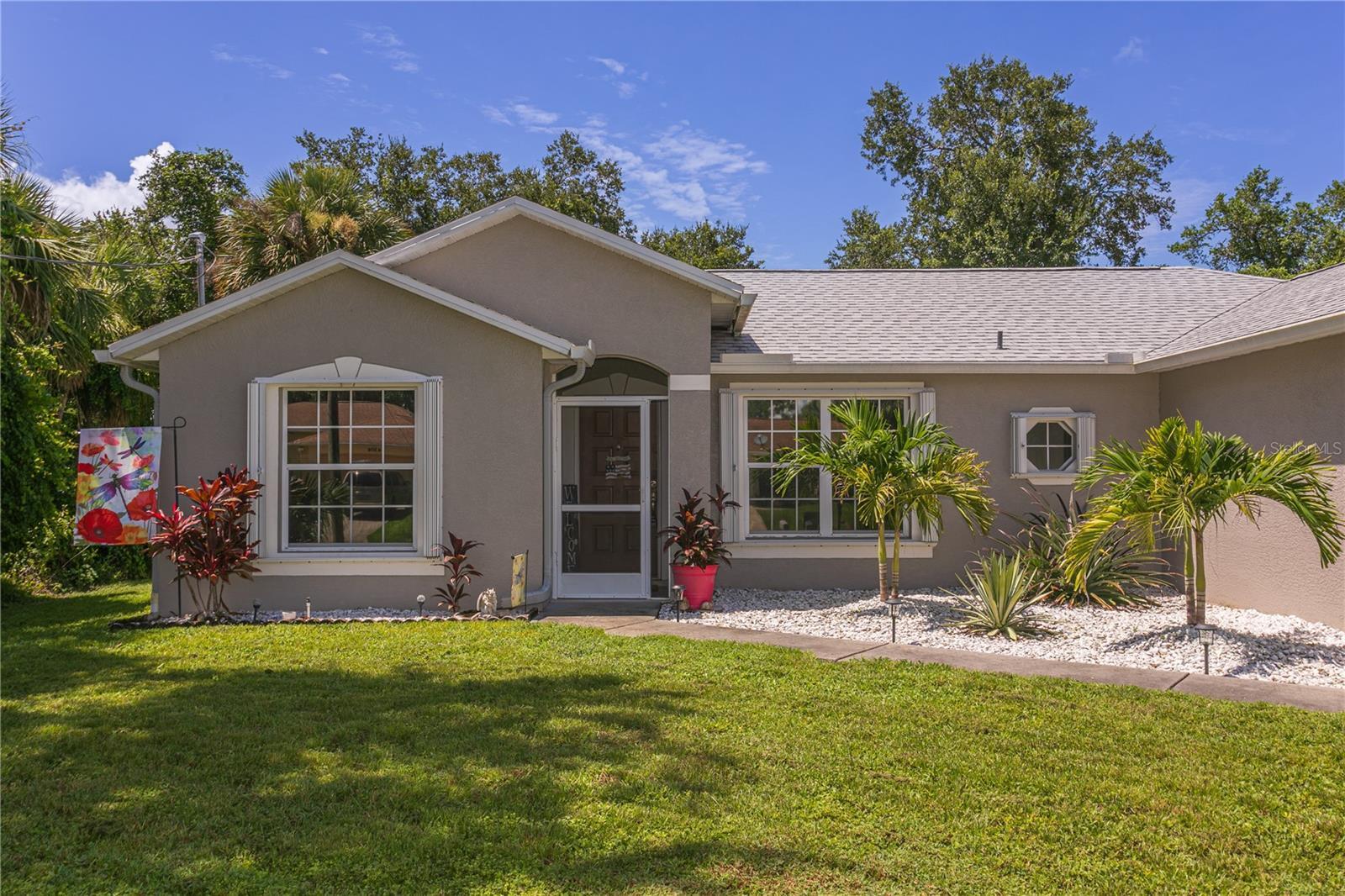 Property Photo: 4275 Manila Avenue FL 34288
