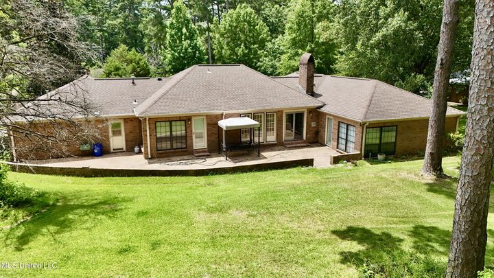 Property Photo:  307 Longwood Drive  MS 39056 