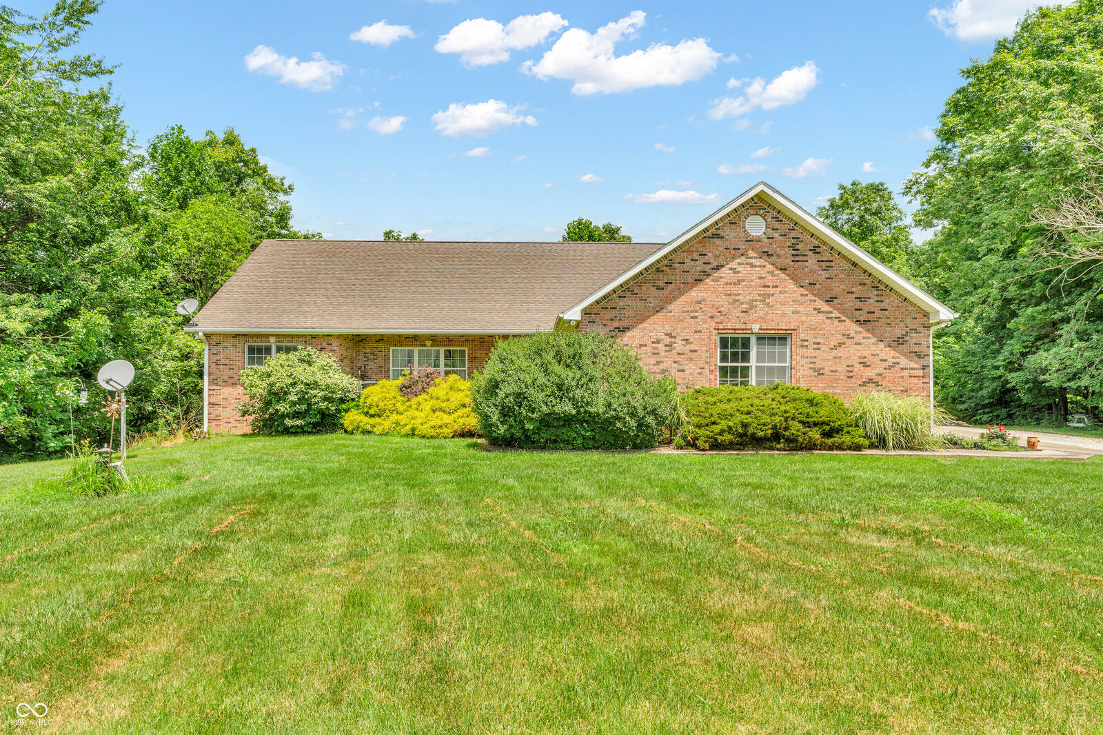 Property Photo: 4944 S County Road 240 W IN 47240