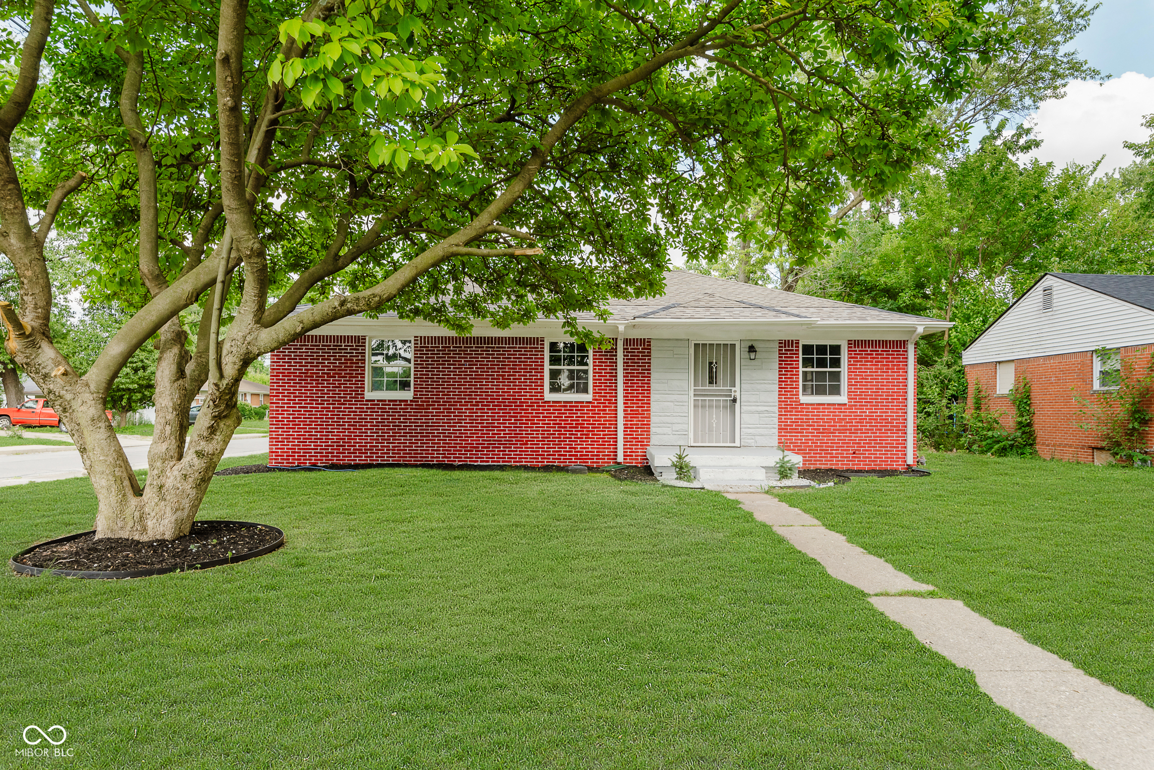 Property Photo: 3955 N Graham Avenue IN 46226