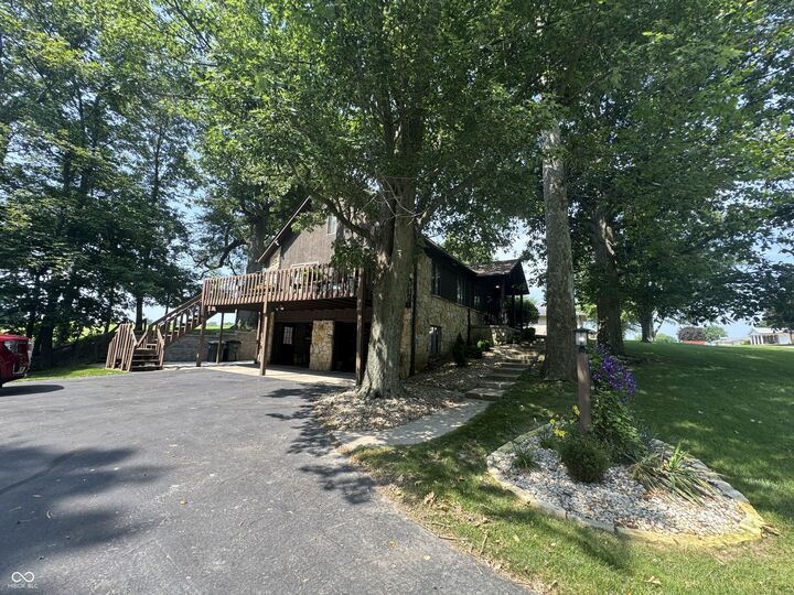 Property Photo:  1205 E Tara Road  IN 47240 