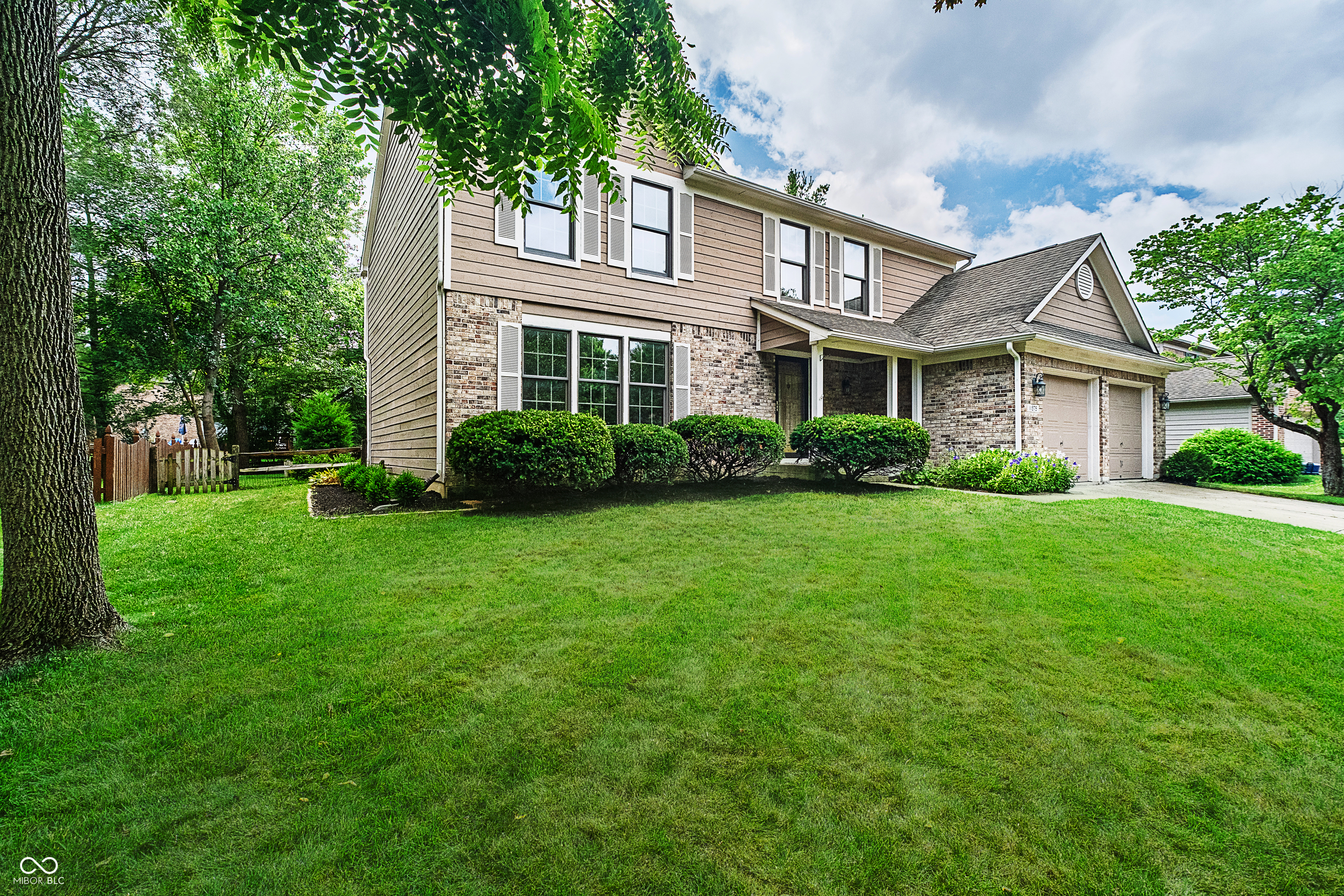 Property Photo:  11975 Glen Cove Drive  IN 46236 