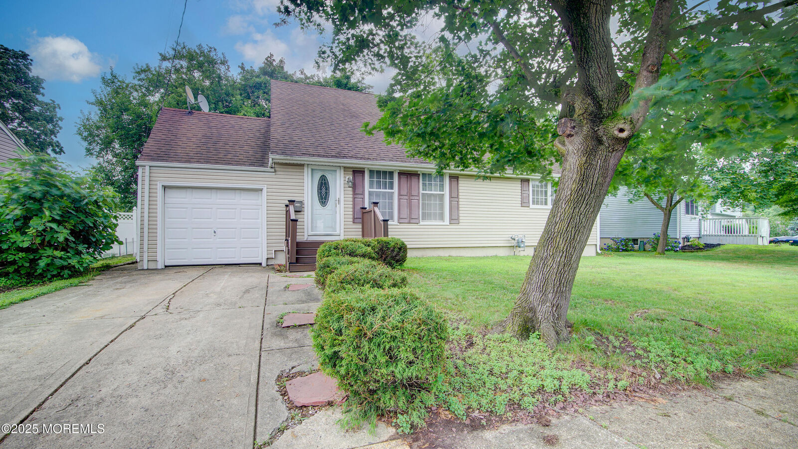 Property Photo:  24 Mercury Circle  NJ 08857 