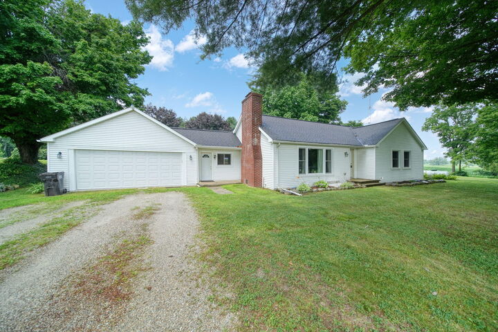 Property Photo:  8470 Moscow Road  MI 49249 