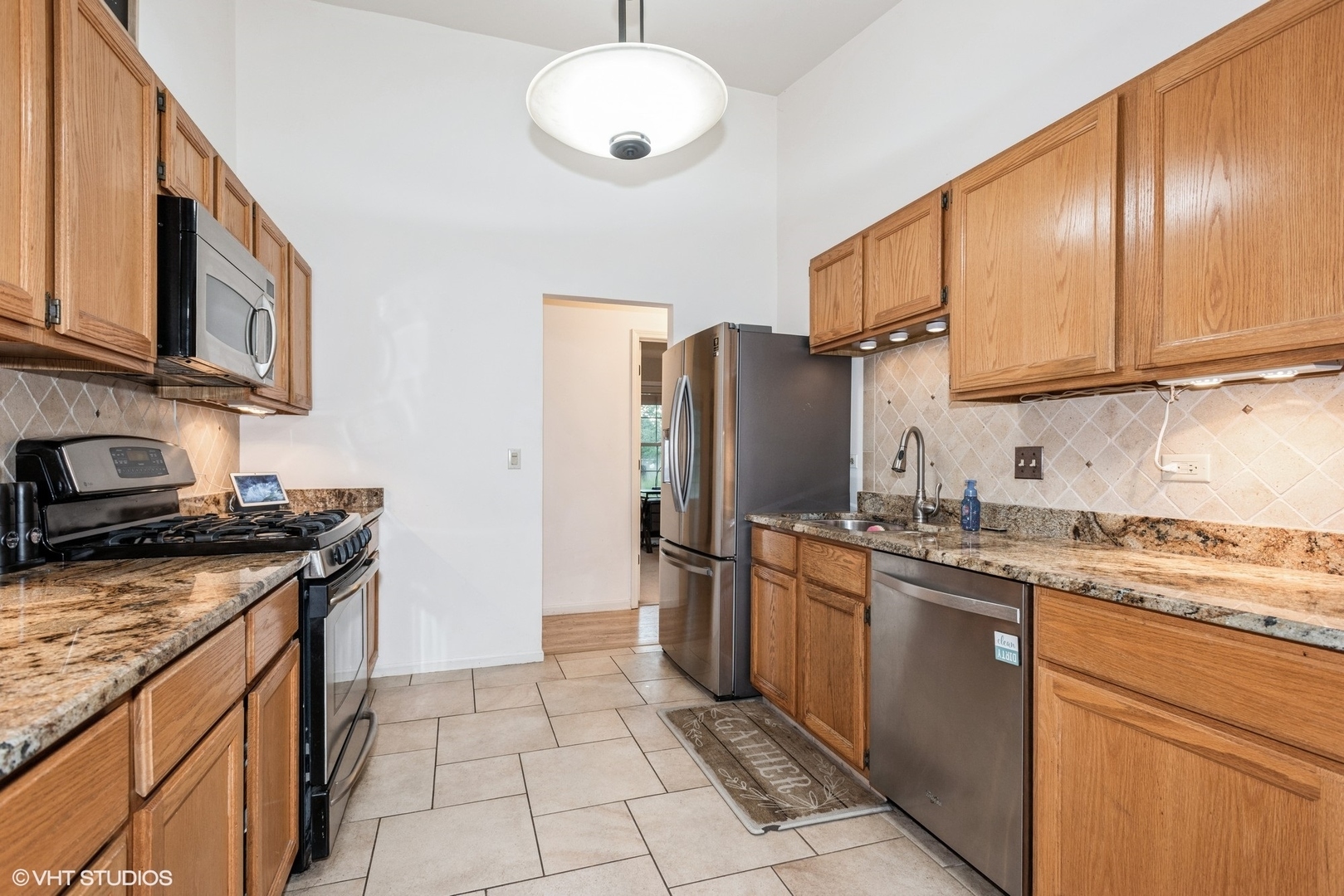 Property Photo: 1146 Pheasant Trail IL 60188