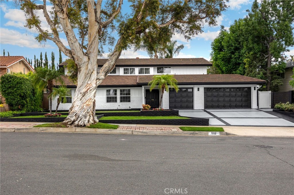 Property Photo:  532 Somerset Drive  CA 92870 