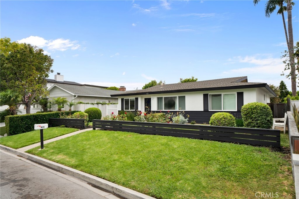 Property Photo:  421 Tustin Avenue  CA 92663 
