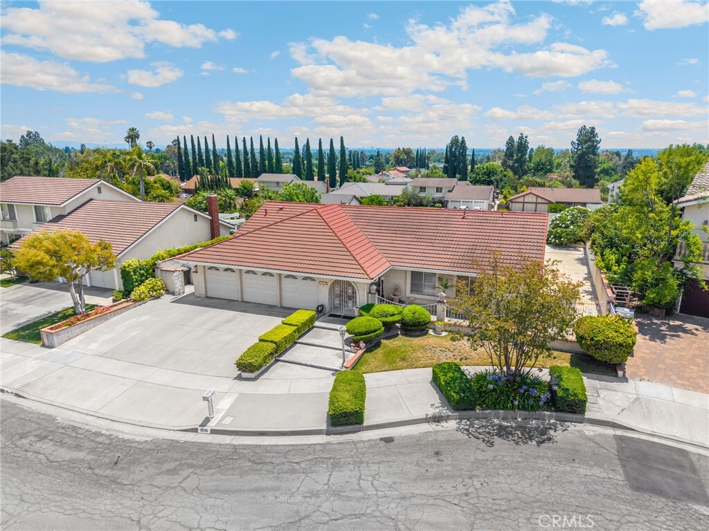 1516 Mesa Verde  Fullerton CA 92833 photo