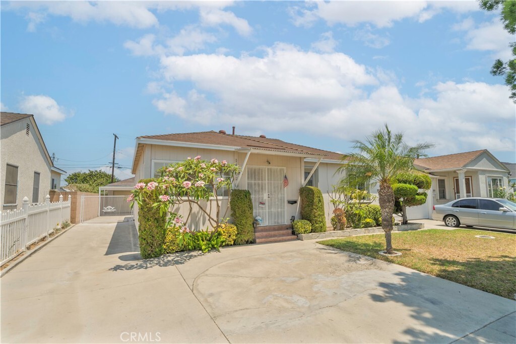 Property Photo: 14702 Ibex Avenue CA 90650