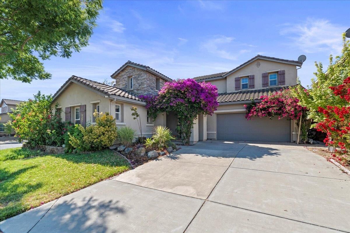 Property Photo:  1400 Cliff Swallow Drive  CA 95363 