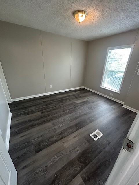 Property Photo: 208 Greenbranch Ct TN 37207