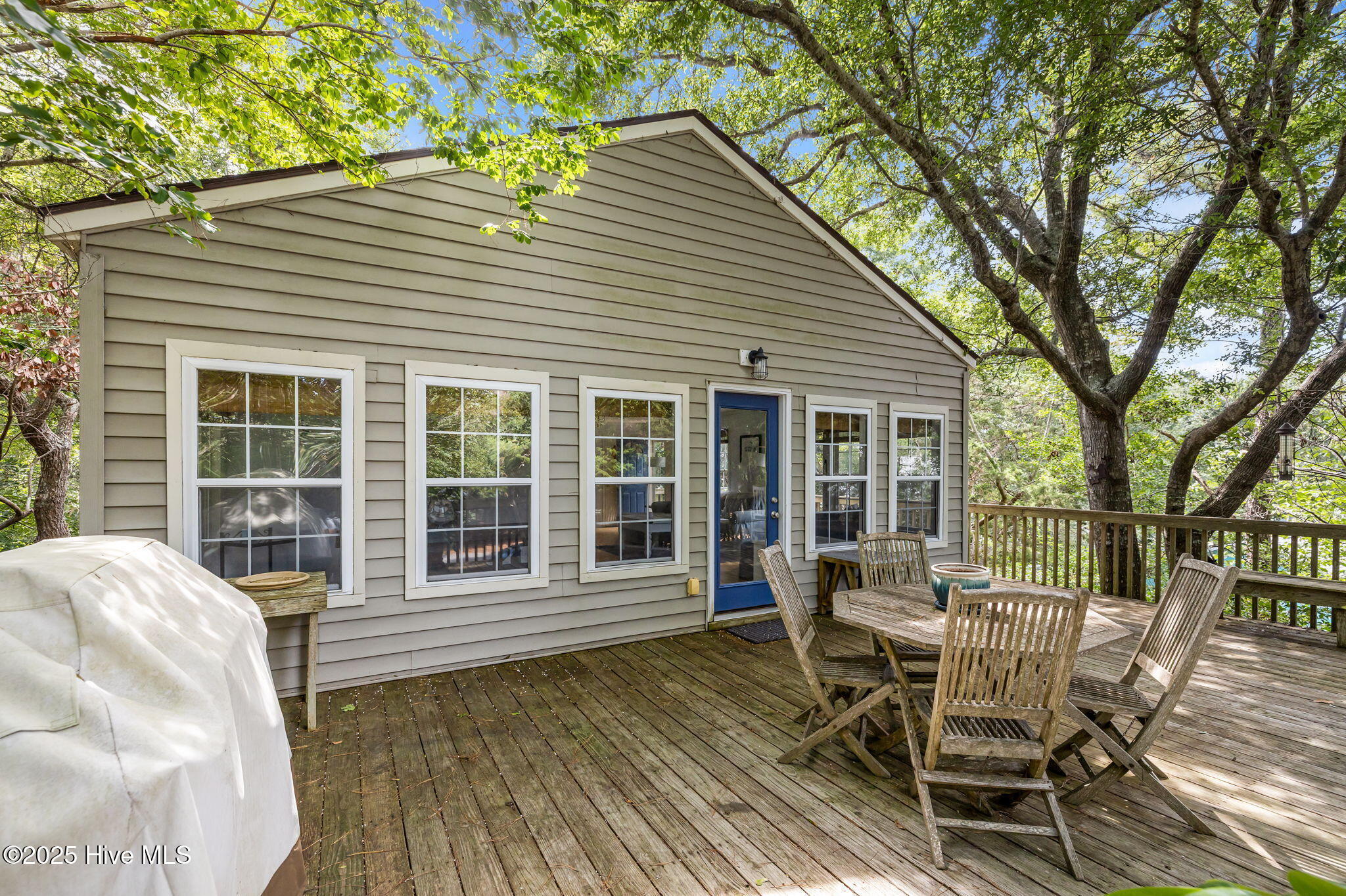 Property Photo: 102 South Court NC 28512