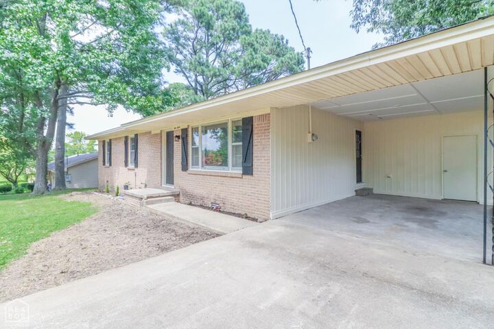 Property Photo: 912 Oakdale Street AR 72401