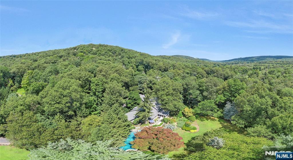 21 Midvale Mountain Road  Mahwah NJ 07430 photo