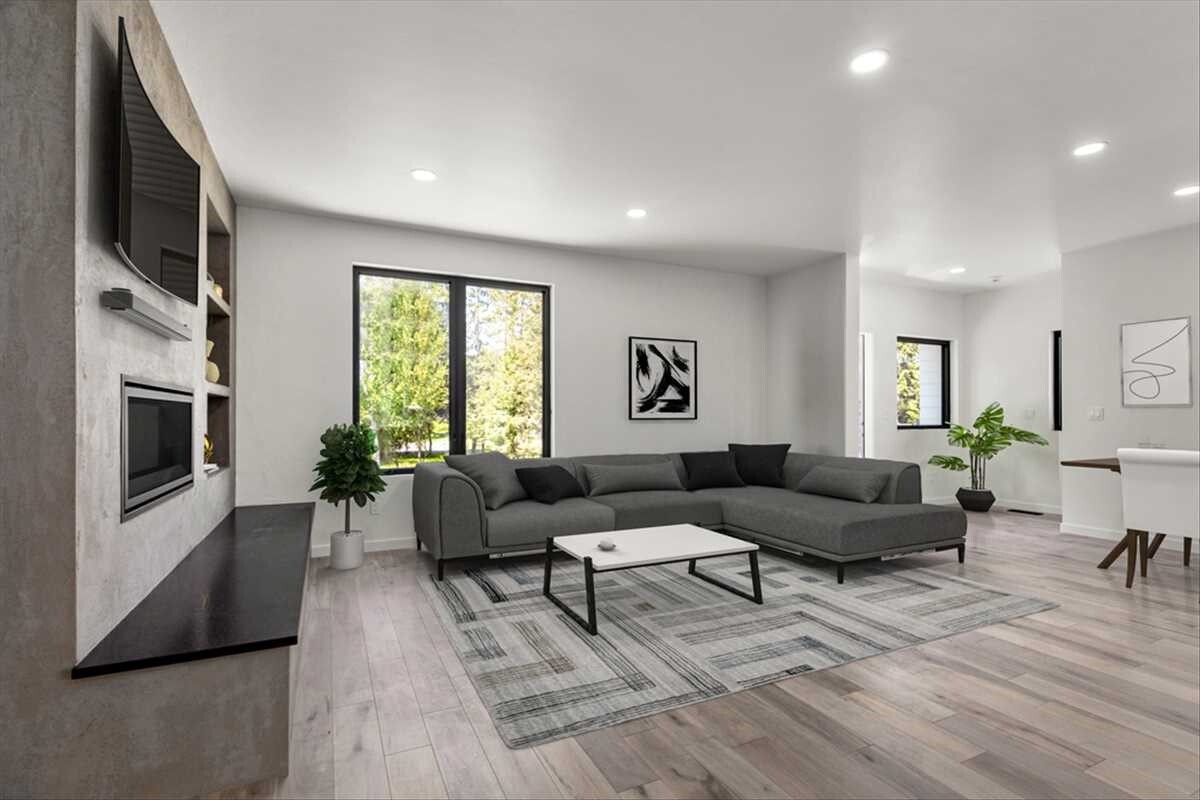 Property Photo:  713 W 2nd Street  MT 59937 