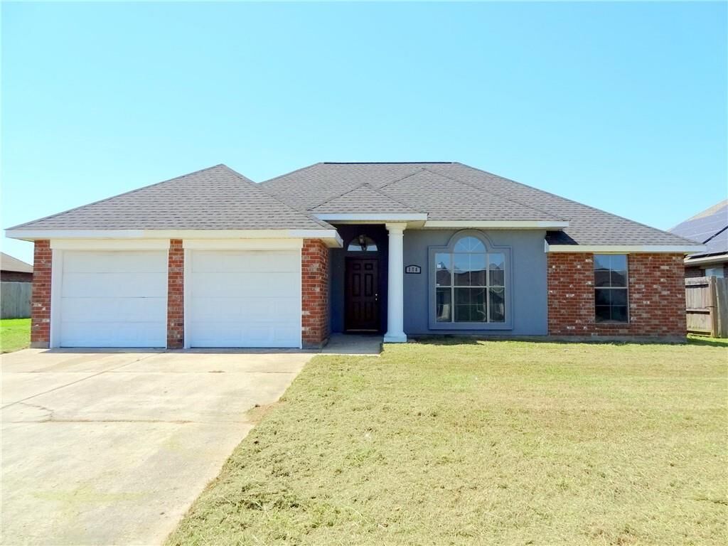 Property Photo: 170 River Pointe Drive LA 70068
