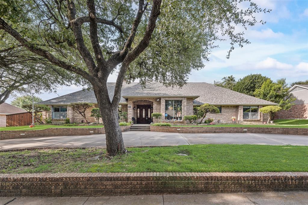 Property Photo:  1360 Green Hills Court  TX 75137 