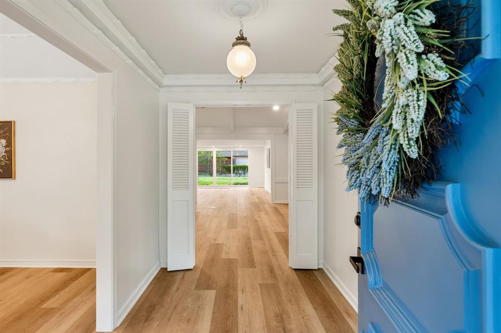 Property Photo: 513 McCoy Drive TX 75062