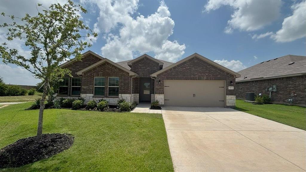 1913 Heritage Court  Cleburne TX 76033 photo