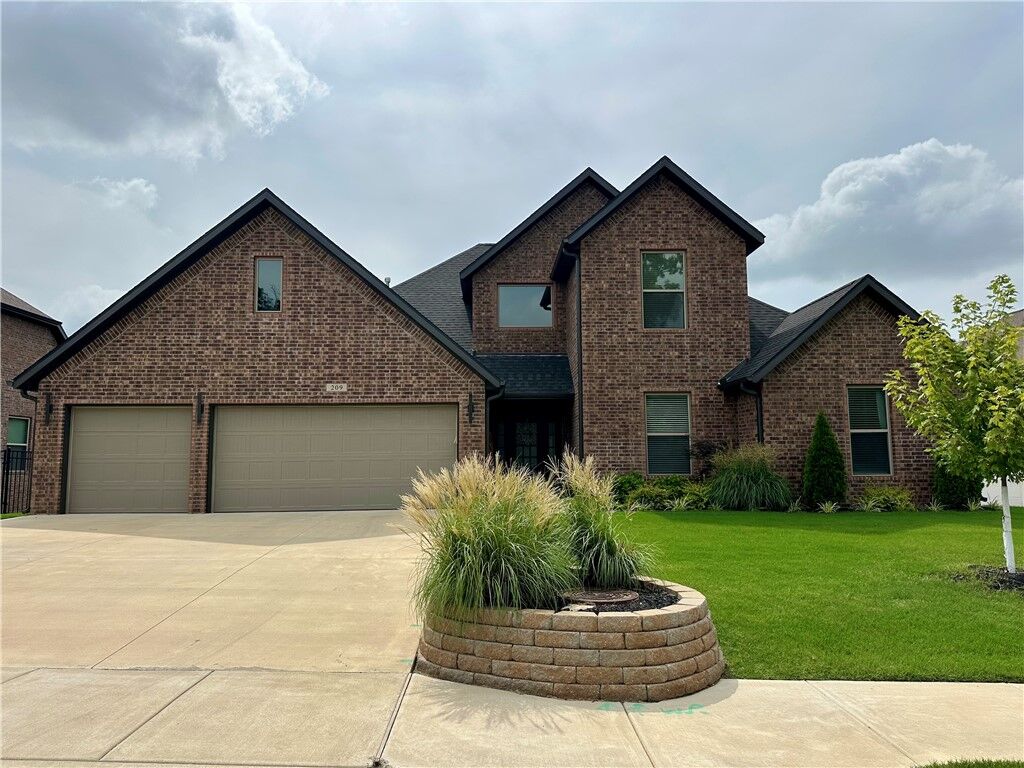 Property Photo:  209 NW Highland Road  AR 72712 