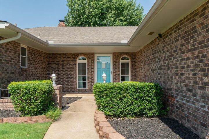 Property Photo:  9009 N Macarthur Terrace  OK 73132 