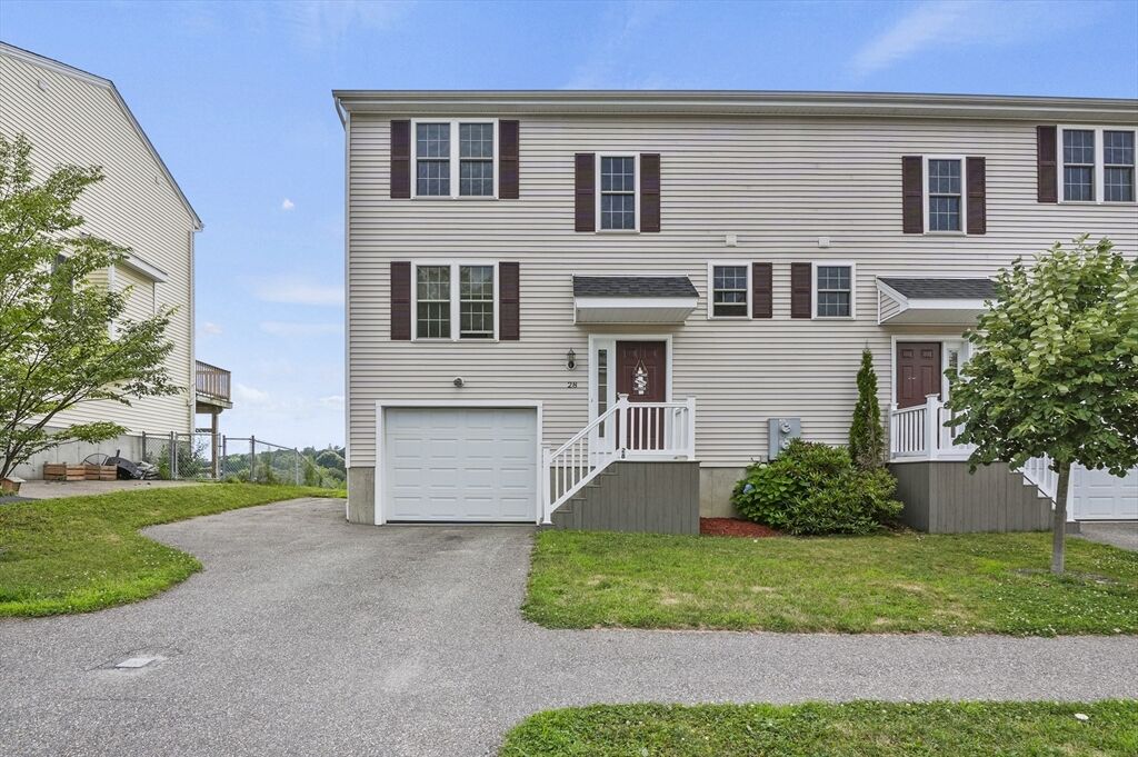 Property Photo: 28 Bittersweet Boulevard MA 01607