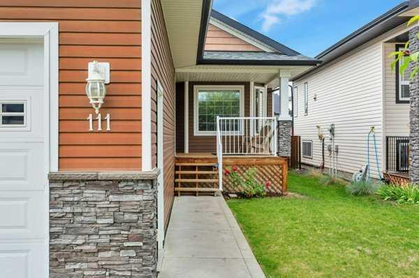 Property Photo:  111 Vanson Close  AB T4R 0G8 