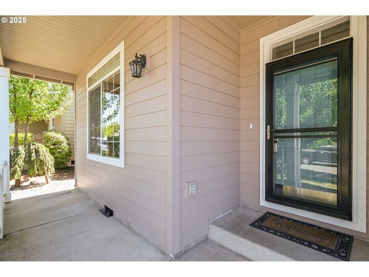 Property Photo:  323 NW 150th Way  WA 98685 