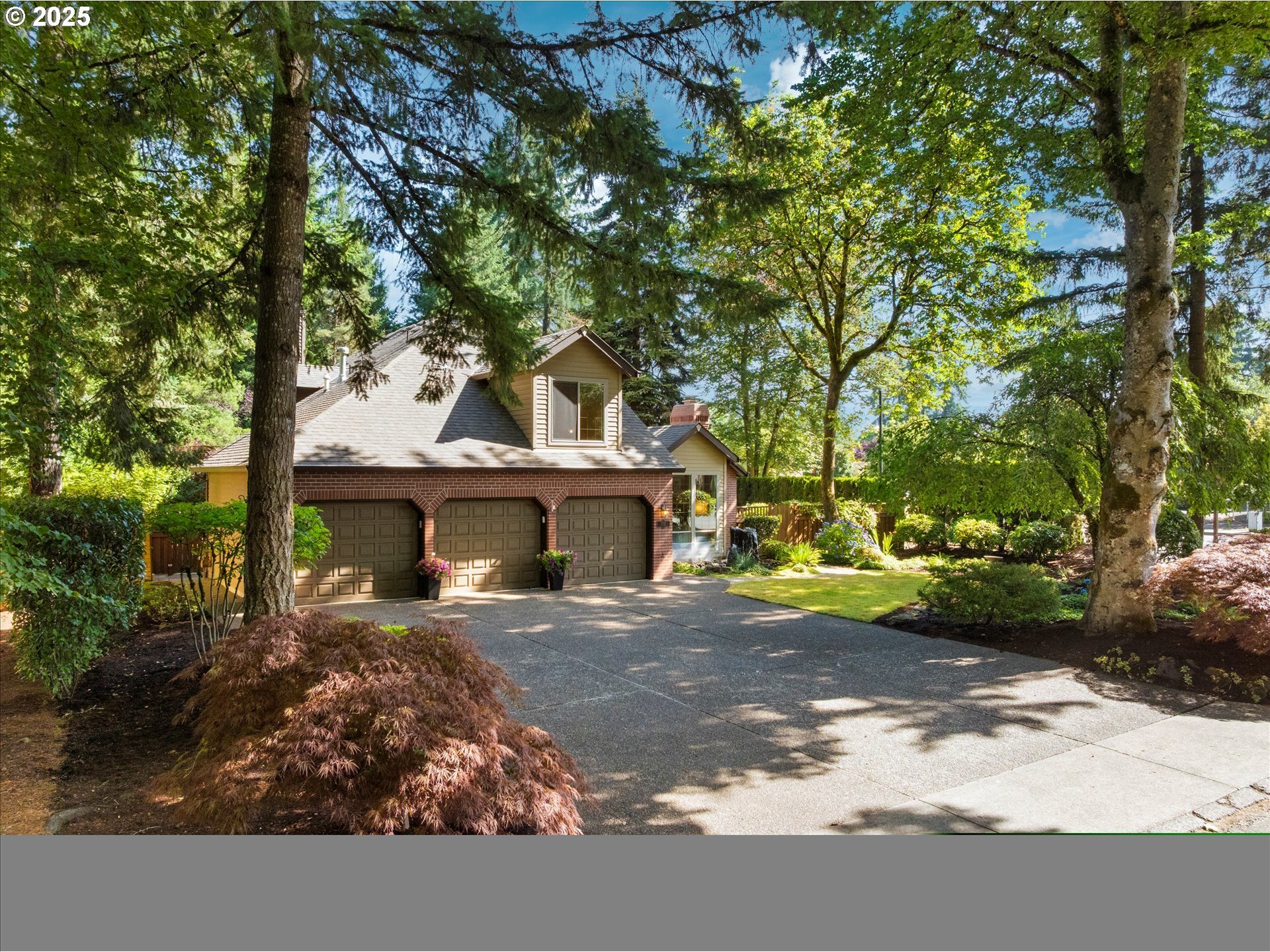 Property Photo:  17011 SW Rivendell Dr  OR 97224 