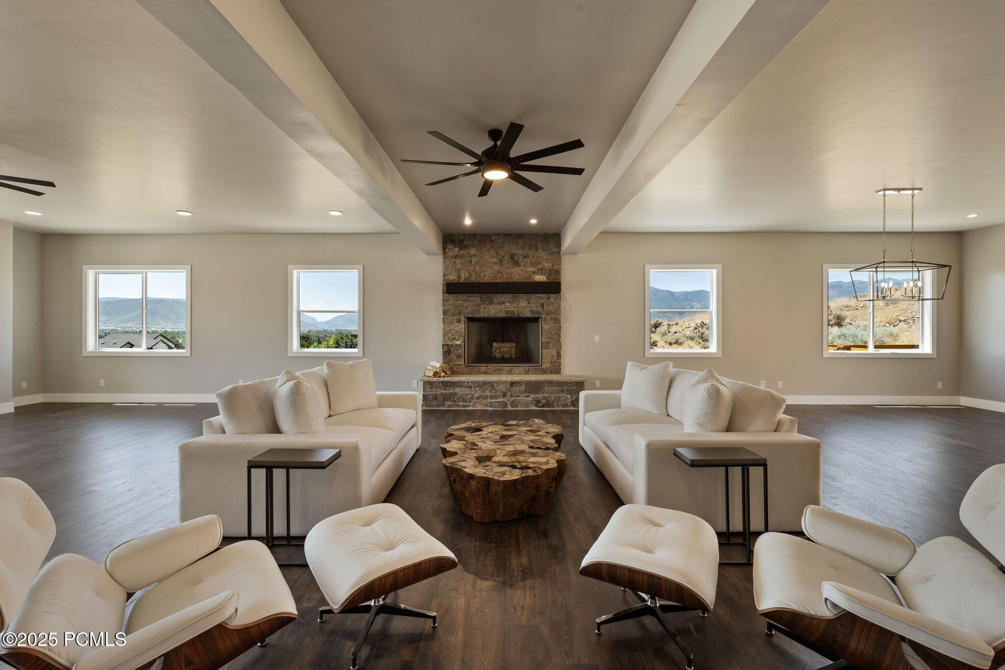 Property Photo: 1011 E Mill Road UT 84032