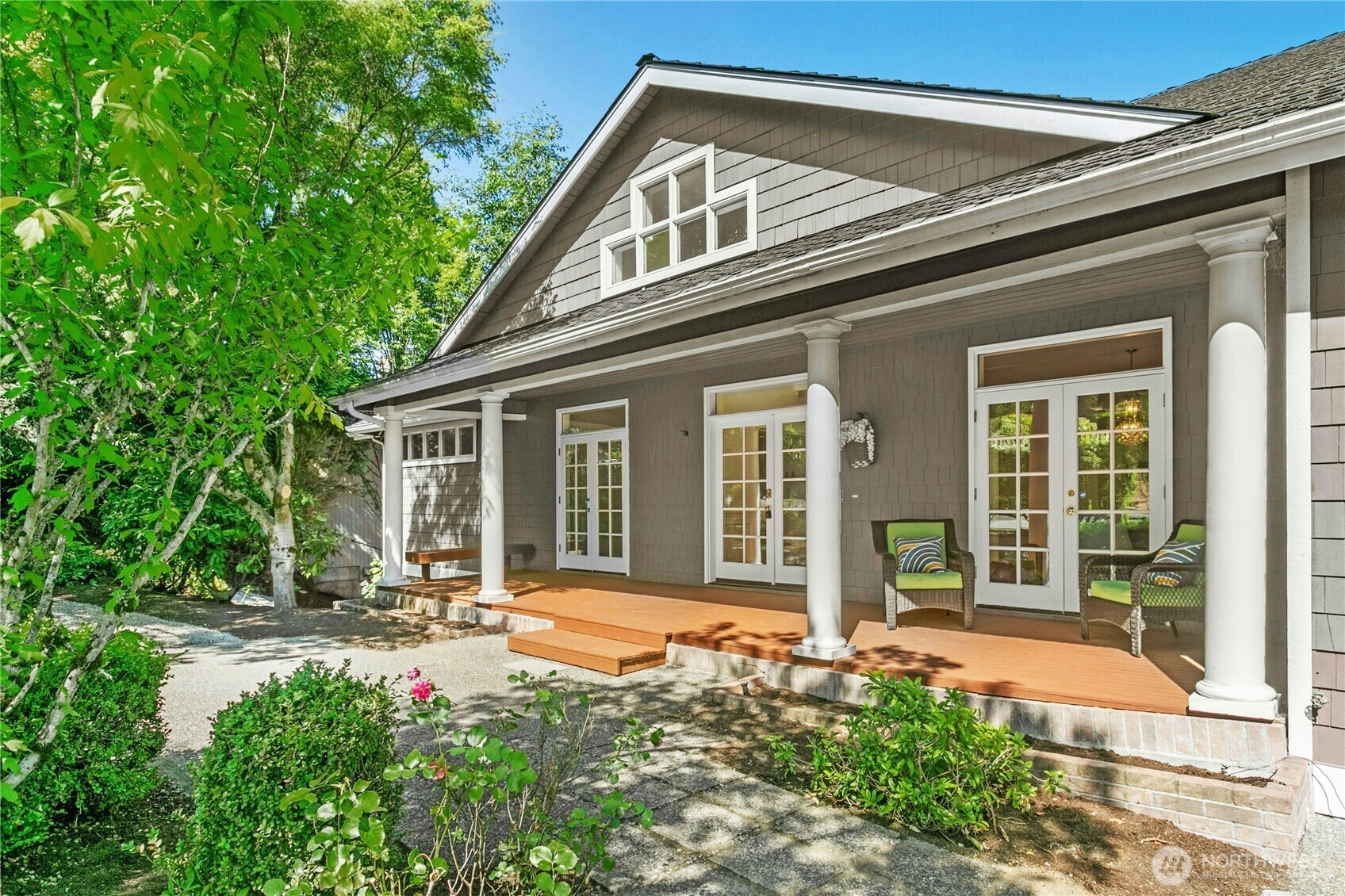 Property Photo:  5592  159th Place SE  WA 98006 