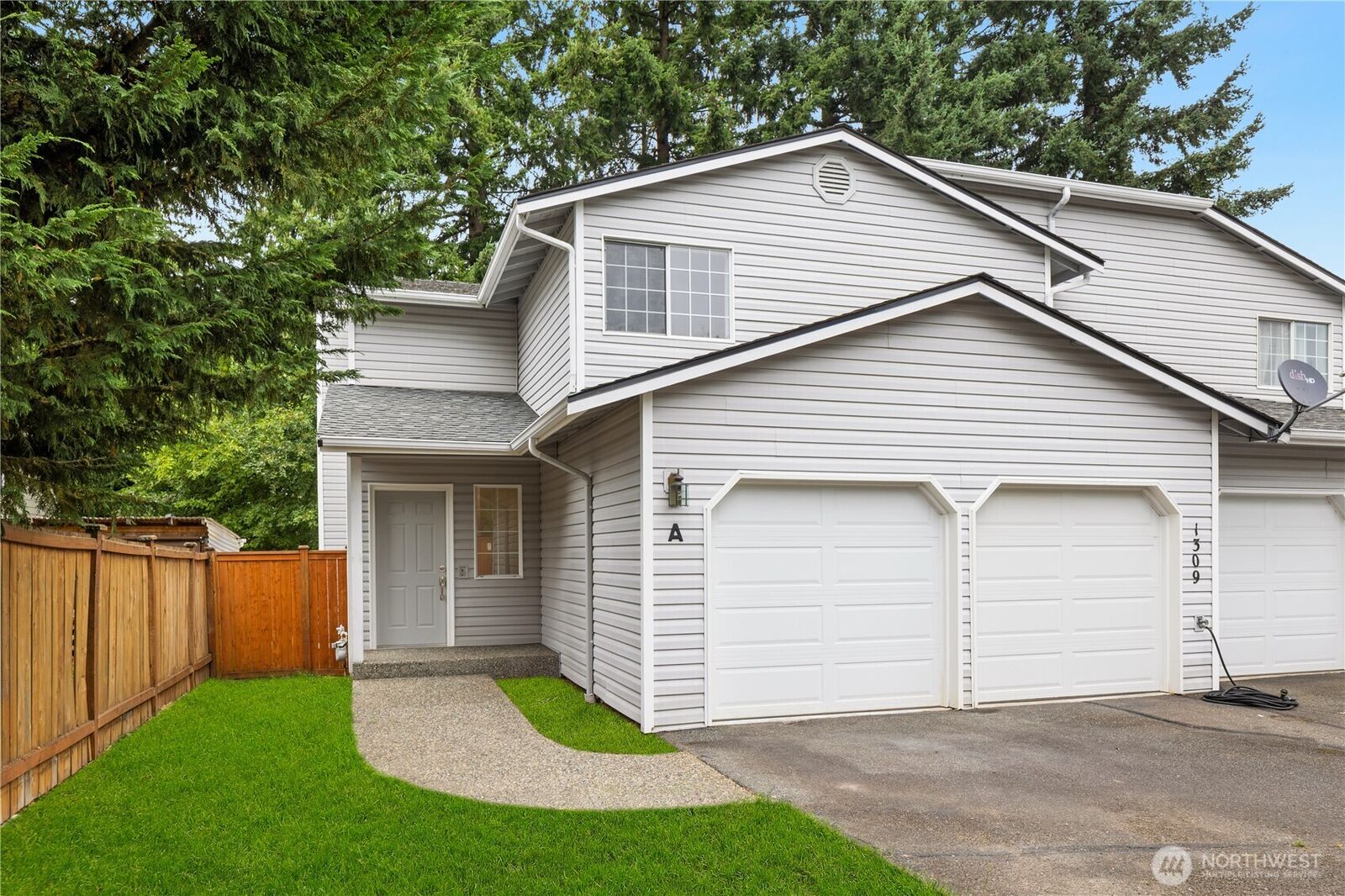 Property Photo:  1309  63rd Street SE A  WA 98203 