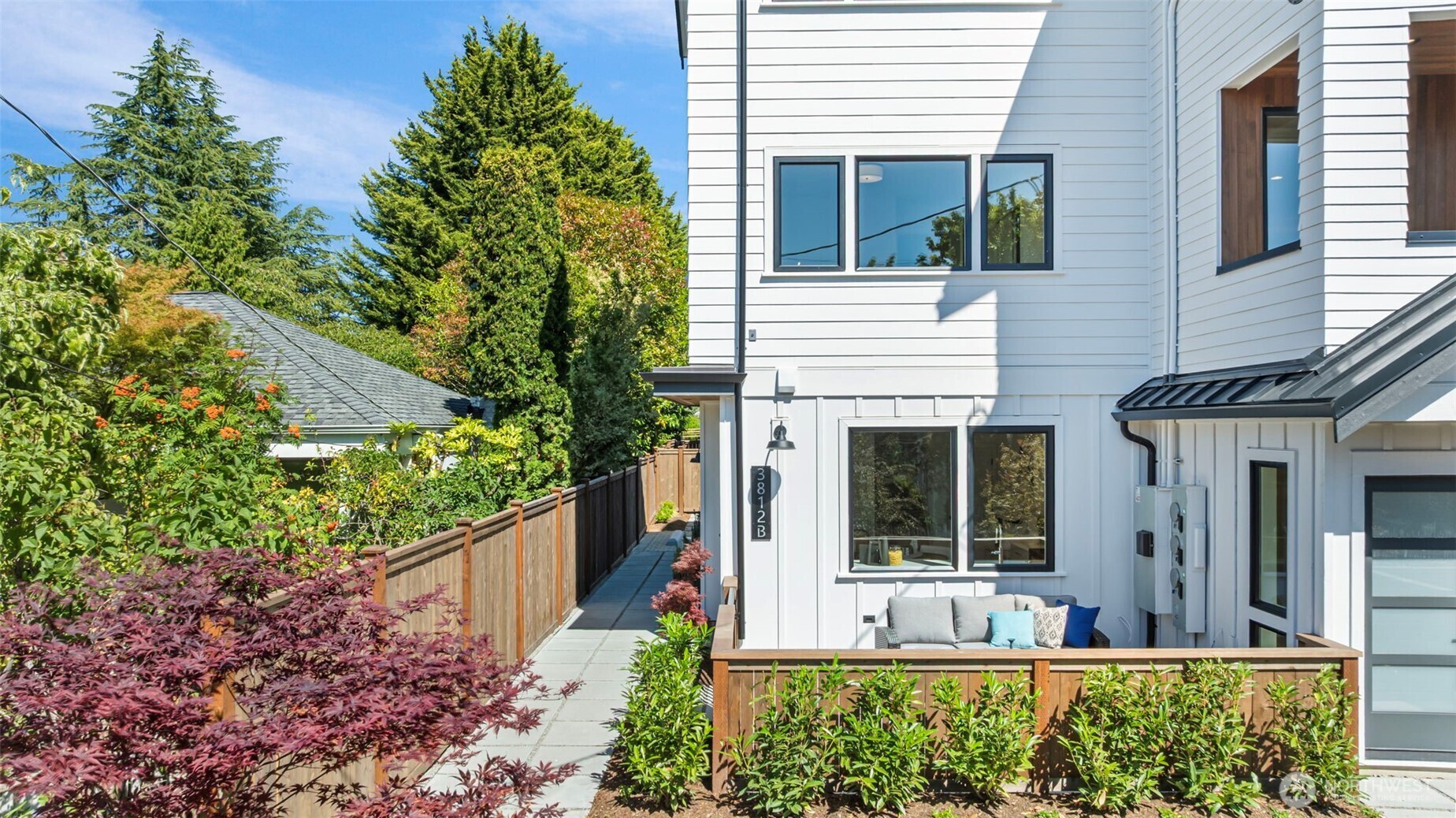 Property Photo:  3812  31st Avenue W B  WA 98199 