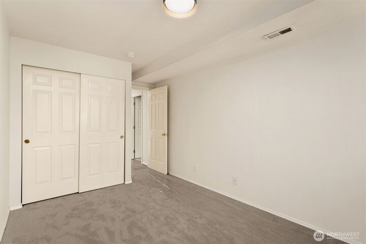 Property Photo:  212  27th Avenue E  WA 98112 