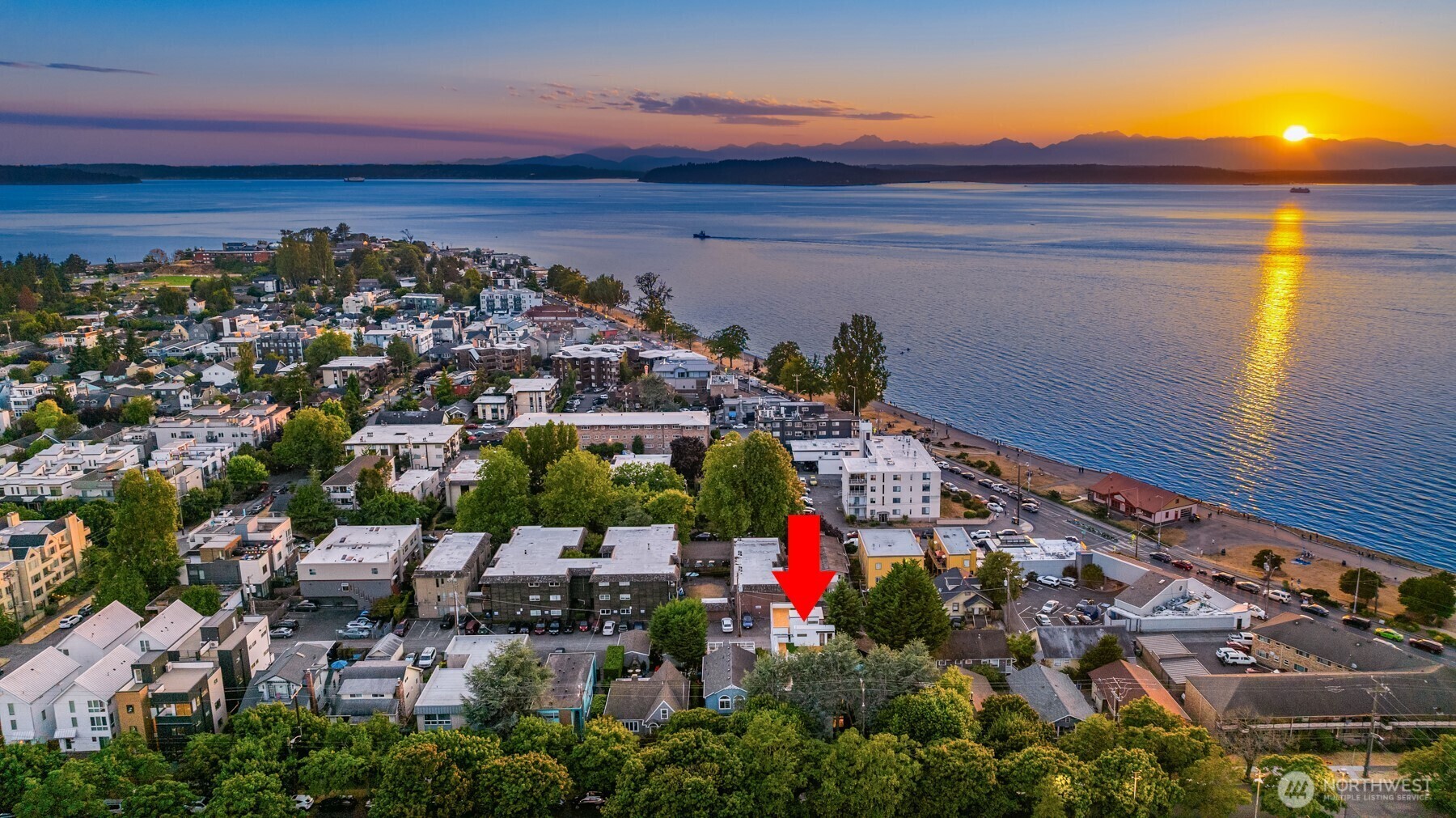 Property Photo: 2735 59th Avenue SW WA 98116