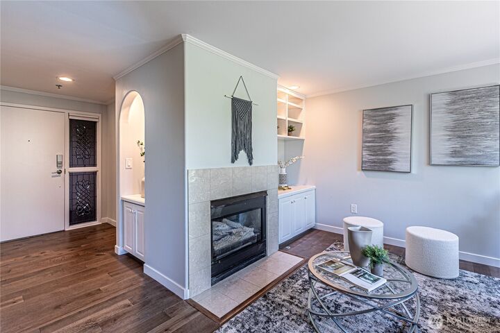 Property Photo: 2167 N Dexter Avenue 202 WA 98109