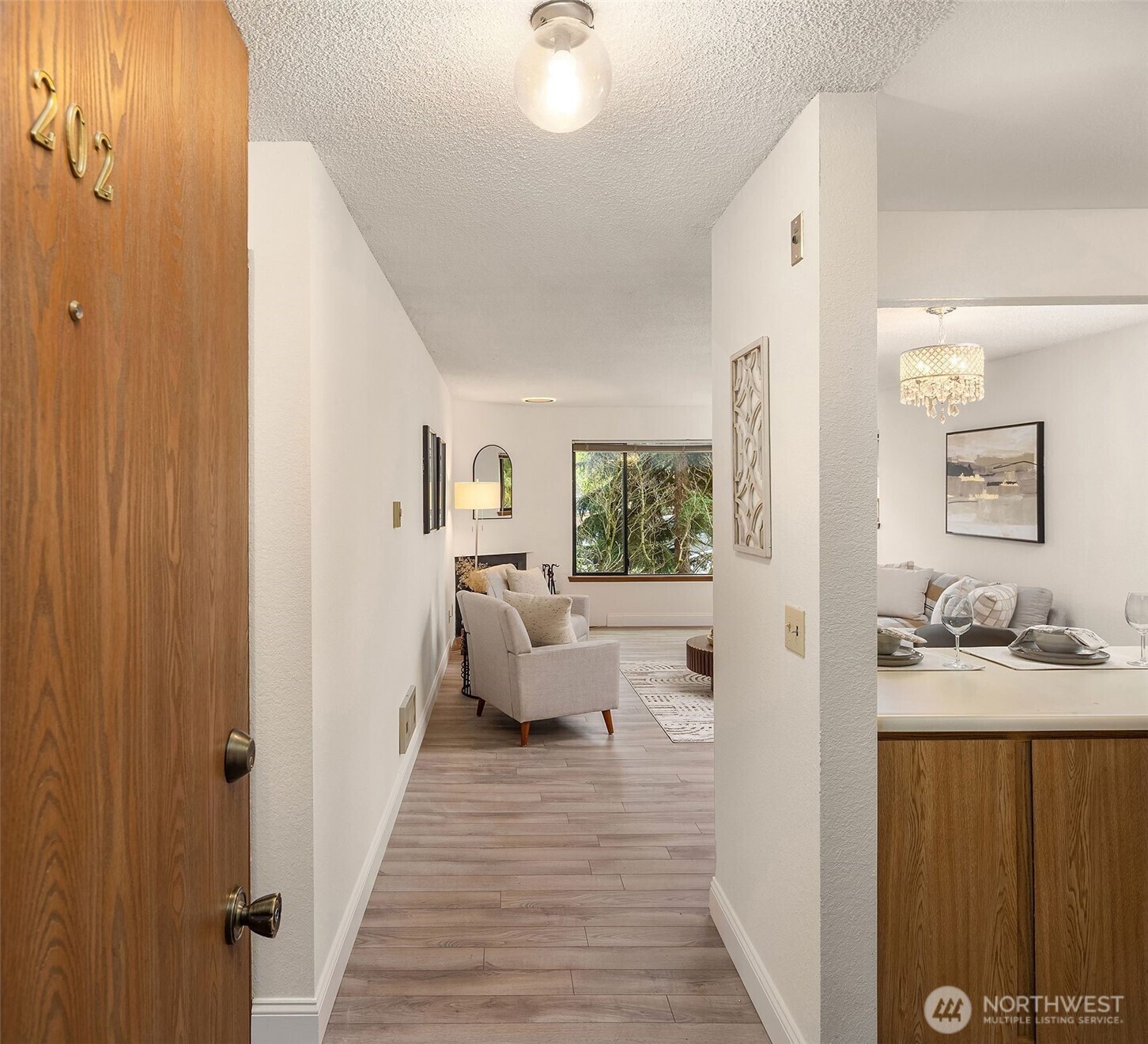 Property Photo: 1740 NE 86th Street 202 WA 98115