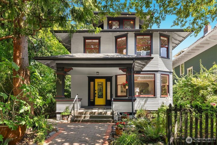 818  19th Avenue  Seattle WA 98122 photo