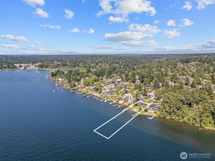 Property Photo: 1433 10th Street W WA 98033