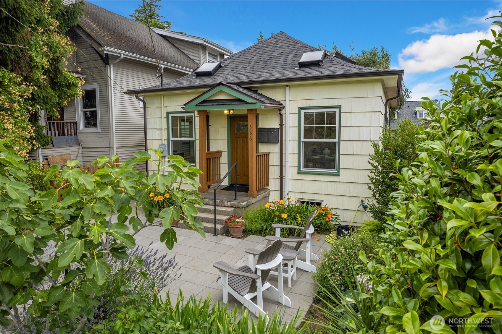 326 N 79th Street  Seattle WA 98103 photo